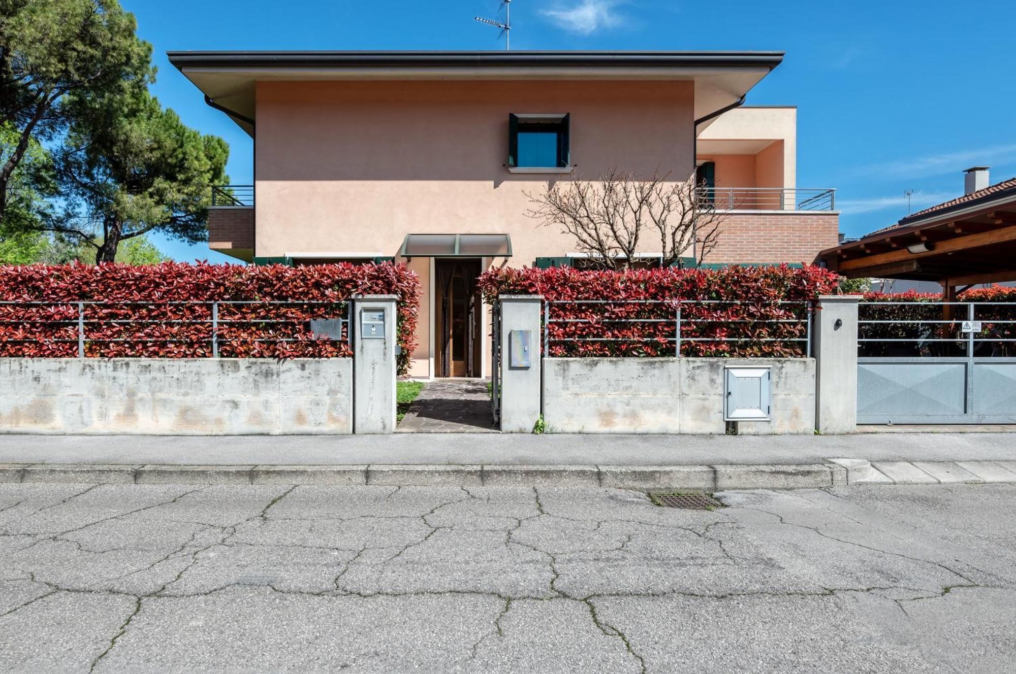 Sweety Kalimera House With Private Parking&Garden! Αμπάνο Τέρμε Εξωτερικό φωτογραφία